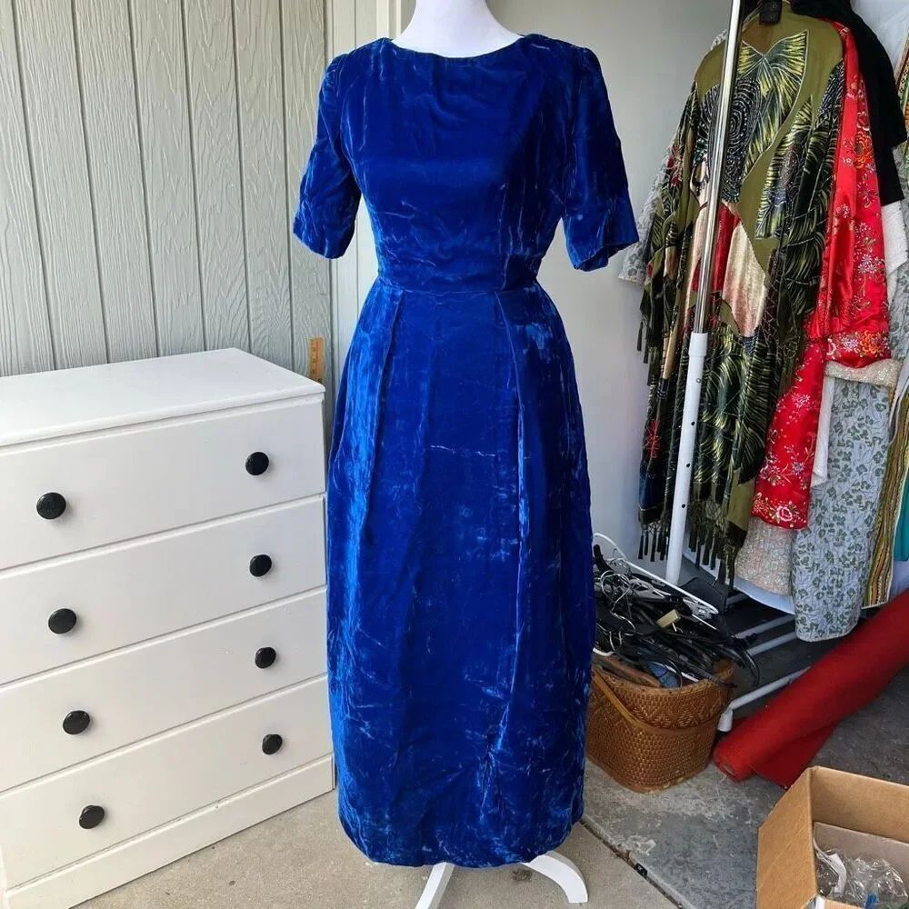 VTG 1960s Blue Velvet Dress M | Mad Men Formal Gown | Old Hollywood